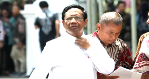 Apresiasi Jokowi dan Jejak Menko Polhukam Terlama
