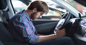 Untung Rugi Gadai Mobil Kredit Macet
