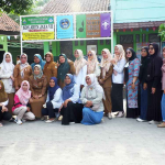 Ultah dan Perpisahan Bu Sri, Guru SD Negeri Aren Jaya VII