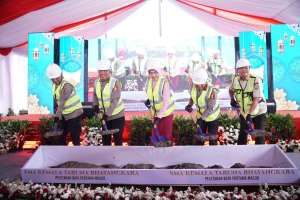 Irjen Pol Dedi Prasetyo, Pimpin Peletakan Batu Pertama Pembangunan Masjid SMA Kemala Taruna Bhayangkara