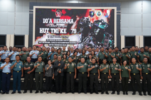 Sambut HUT ke-79, Prajurit dan PNS TNI di Wilayah Garnisun Pontianak Laksanakan Doa Bersama