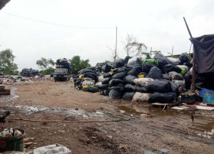 Warga Kampung Sungai Bambu Keluhkan Bau Busuk, Pemilik Akui Belum Ada Izin Pengelolaan Sampah