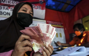 Ribuan Keluarga di Bekasi Terima Bansos PKH dan Sembako Tahap I