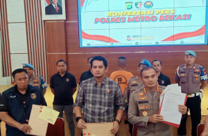 Polres Metro Bekasi Bebaskan Pasutri Tersangka Penggelapan Melalui Restorative Justice