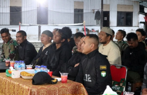 Satgas Yonif 112 DJ dan Yonif 715 Motuliato Pererat Kebersamaan dalam Buka Puasa Bersama