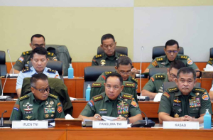 Panglima TNI Dorong Revisi UU TNI: Hadapi Tantangan Perang Multidimensional