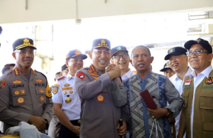 Tinjau Terminal Pulo Gebang, Kapolri Perintahkan Rekayasa Lalu Lintas Demi Kelancaran Mudik