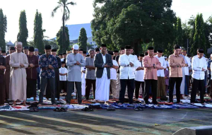 Koops Udara II dan Ribuan Warga Gelar Shalat Idul Fitri di Makassar