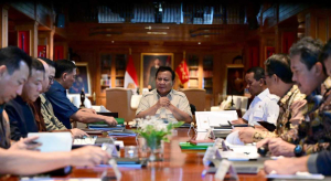 Panglima TNI Hadiri Rapat Strategis Bersama Presiden Prabowo: Hilirisasi Nasional Didorong untuk Ciptakan Lapangan Kerja