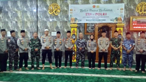Lanal Bintan Hadiri Peringatan Nuzulul Quran dan Buka Puasa Bersama, Perkuat Sinergi TNI–Polri dengan Masyarakat