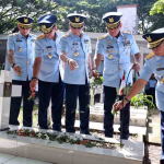 Ziarah Khidmat di Panaikang, Pangkoops Udara II Pimpin Penghormatan untuk Para Pahlawan TNI AU