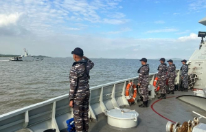 KRI Torani-860 dan KRI Clurit-641 Gelar Latihan Gabungan di Selat Singapura, Perkuat Sinergi dan Profesionalisme Prajurit Jalasena