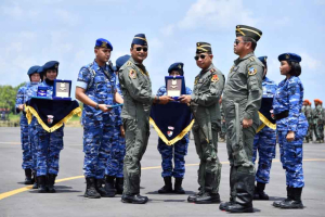 Dari Darat Mengudara, Sinergi TNI Menggema di Langit Iswahjudi