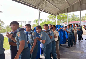 Hangat dan Penuh Semangat, Danlanal Dabo Singkep Gelar Halal Bihalal Bersama Prajurit dan Keluarga Besar Lanal