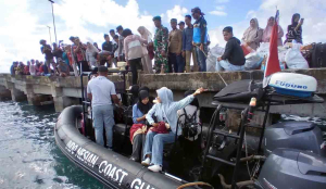 Akses Tertutup Akibat Pendangkalan, Bakamla RI Evakuasi Ratusan Warga dari Pulau Enggano