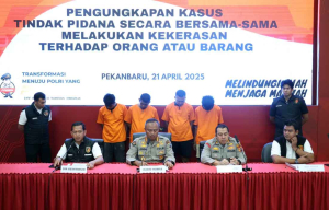 Tindak Brutal Debt Collector di Depan Polsek Bukit Raya: Empat Ditangkap, Tujuh Masih Buron