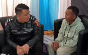 Ketinggalan Bus Saat BAB, Pria Asal Jakarta Ini Dibantu Polisi di Tol Cipali