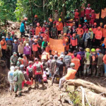 TNI Sigap Evakuasi Korban Longsor di Pacet: Kami Tentara Rakyat, Kami Hadir untuk Warga