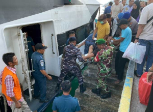 Lanal Dabo Singkep Kawal Ribuan Pemudik di Puncak Arus Balik Lebaran 2025