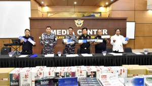 TNI AL dan Bea Cukai Gagalkan Penyelundupan Rokok Ilegal Senilai Rp5,3 M di Batam