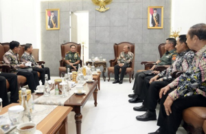 Bangun Diplomasi Pertahanan, Panglima TNI Terima Audiensi Dewan Senior IKAHAN