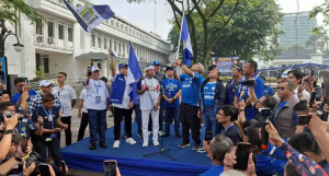 Pawai Kemenangan Persib Disambut Bobotoh, Polda Jabar Kawal Euforia