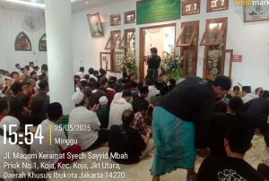 Haul Ke-4 Abah Sting di Maqam Mbah Priok: Lautan Zikir dan Kenangan Sang Penjaga Syiar