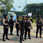 Brimob Kawal Ketat Ibadah Kenaikan Isa Almasih di Katedral dan Immanuel