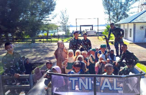 Penuh Ceria, Siswa TK Islam Al Fathul Akbar Kunjungi Pangkalan TNI AL Simeulue