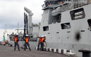 Hangatnya Laut, Hangatnya Sambutan: KRI Bontang-907 Sandar di Pelabuhan Dumai