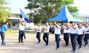 Danlantamal I Guyub Bareng Prajurit Satrol Lewat Olahraga dan Musik