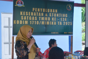 Satgas TMMD Kodim 1710/Mimika Berikan Warga Kampung Pigapu Edukasi Cegah Stunting