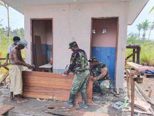 Satgas TMMD Bangun Fasilitas MCK di Kampung Iwaka, Wujud Nyata Kepedulian TNI pada Warga