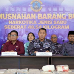 TNI AL Hancurkan 48,5 Kg Sabu di Dumai