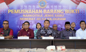TNI AL Hancurkan 48,5 Kg Sabu di Dumai