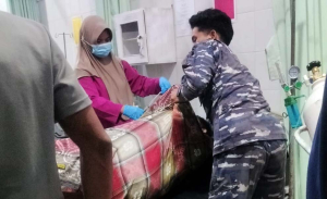 Prajurit TNI AL Lanal Simeulue Selamatkan Warga yang Terseret Arus di Aceh Selatan