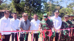 Wakil Ketua Anggota Komisi III DPRD Sumedang Hadiri Penutupan TMMD ke-124 di Desa Pamulihan