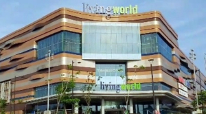 Helm Pengunjung Hilang di Living World Grand Wisata, Pengelola Parkir Saling Bantah