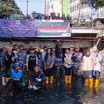 Lanal Bandung dan Agranagara Indonesia Gelar Aksi Bersih-Bersih Sungai Cicadas