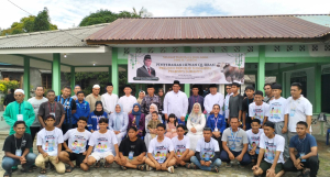 Danlanal Bintan Dampingi Bupati Serahkan Sapi Kurban dari Presiden RI