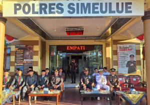 Solid dan Sinergis! Personel Lanal Simeulue Hadiri Upacara HUT ke-79 Bhayangkara di Mapolres Simeulue