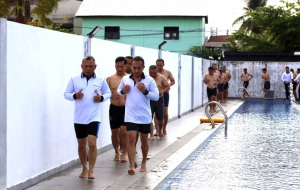 Danlantamal I Ajak Prajurit Renang Bareng: Sehat Dapat, Solid Juga Dapat