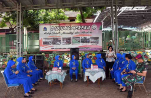 Prajurit Hiu Perkasa Hangatkan Hari Penghuni Panti dengan Makan Bergizi