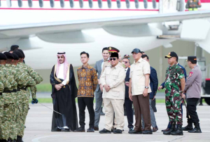 Panglima TNI Dampingi Presiden Prabowo Tinjau Latihan Parade Internasional