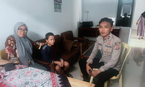 Gerak Cepat Polisi Kembalikan Anak Tersesat kepada Keluarga