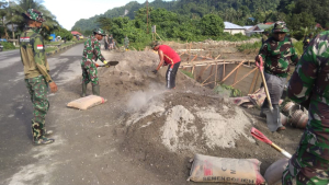 Satgas TMMD 125 Kodim 1506/Namlea Bangun Drainase Raksasa di Desa Waenono