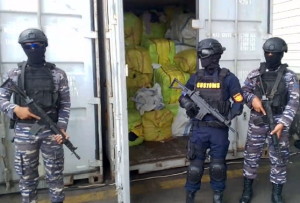 Yonmarhanlan III Kawal Ketat Barang Bukti dan Jalannya Konferensi Pers TNI AL dan Bea Cukai