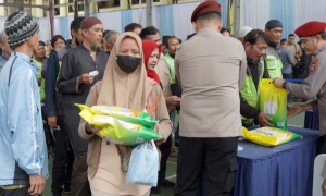 Warga Serbu Gerakan Pangan Murah Polda Jabar di Hari Terakhir
