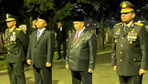 Khidmat, Apel Kehormatan dan Renungan Suci HUT ke-80 RI di TMP Cikutra Bandung