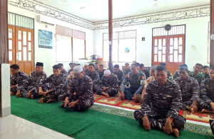 Khidmat, Prajurit Lanal Simeulue Gelar Doa Bersama Peringati HUT ke-80 RI